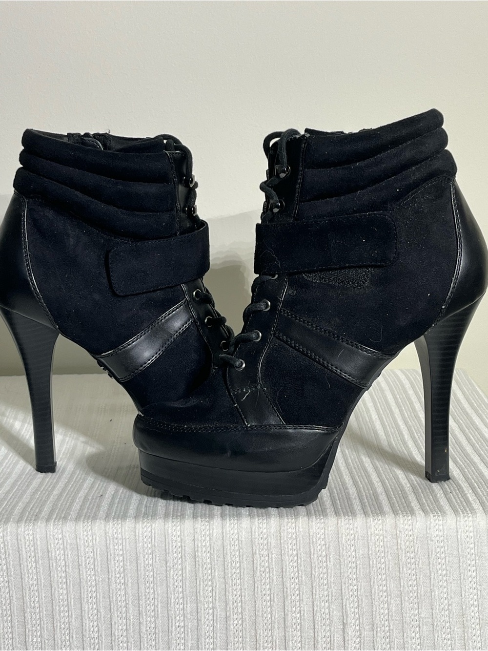 Jennifer Lopez Black Suede & Faux Leather Platform Ankle Boots 10M